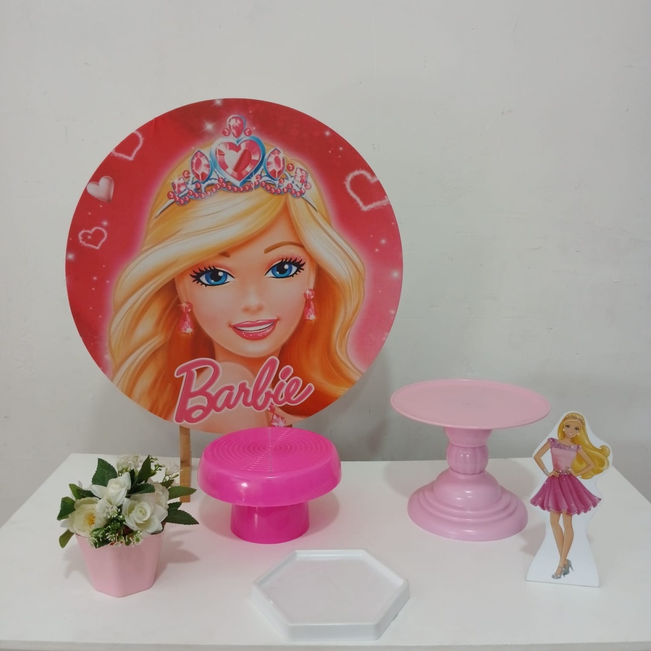 Barbie Essencial  - Up festas pague e monte 