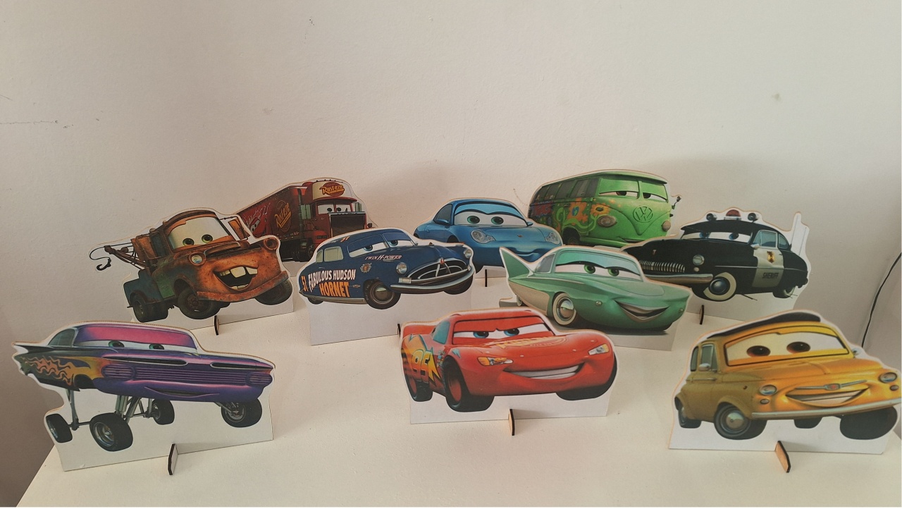 Display Macqueen - SonikaDecoracaohttps://wa.me/message/Q2BS5PB4ZSIYH1
