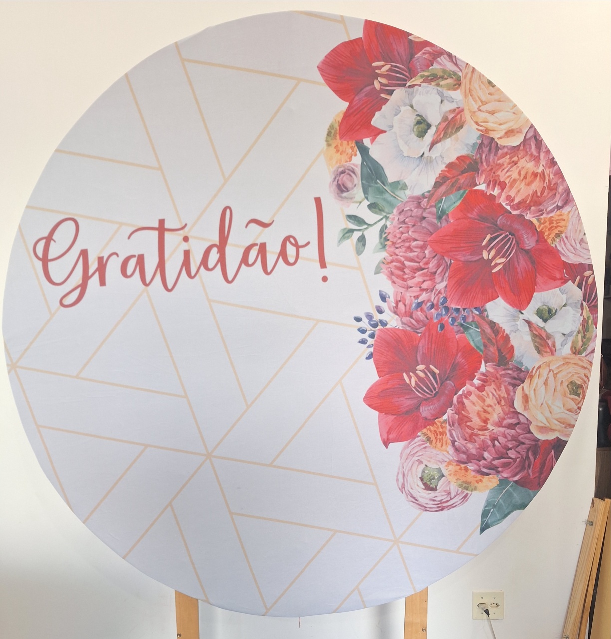 Painel Gratidao  Marsala - SonikaDecoracaohttps://wa.me/message/Q2BS5PB4ZSIYH1
