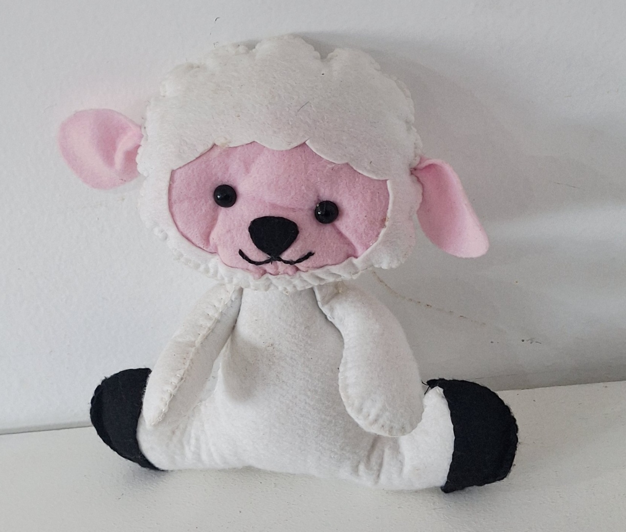 Personagem Ovelha F - SonikaDecoracaohttps://wa.me/message/Q2BS5PB4ZSIYH1