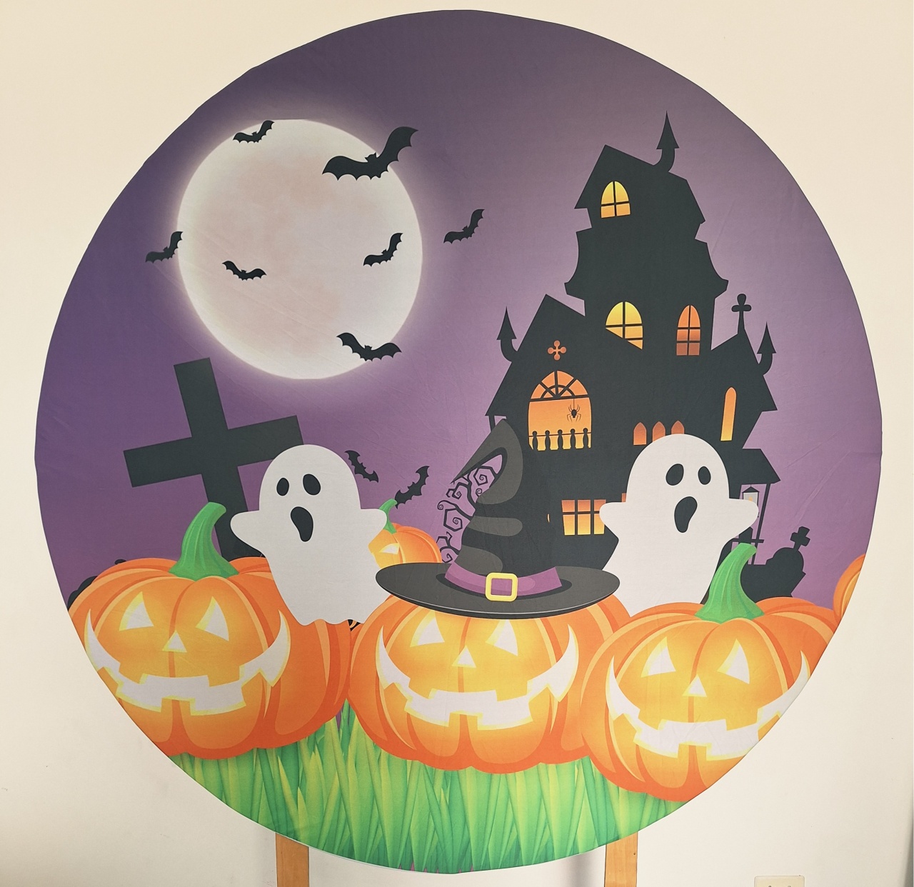 Painel Halloween Fantas👻 - SonikaDecoracaohttps://wa.me/message/Q2BS5PB4ZSIYH1