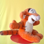 Pelucia Tigre Ursinho Pooh    - imagem 1