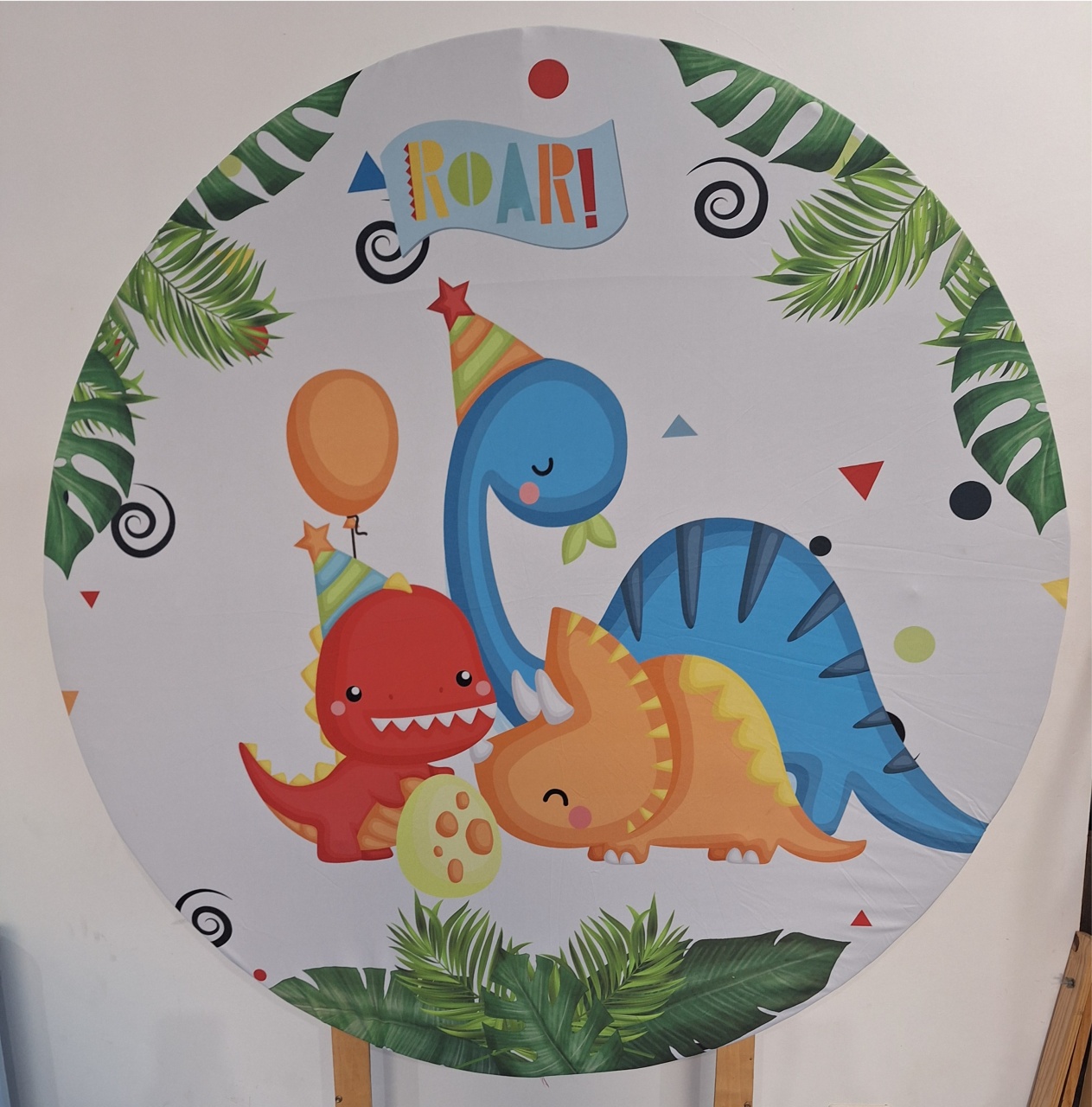 Painel Dino Beby Roar - SonikaDecoracaohttps://wa.me/message/Q2BS5PB4ZSIYH1