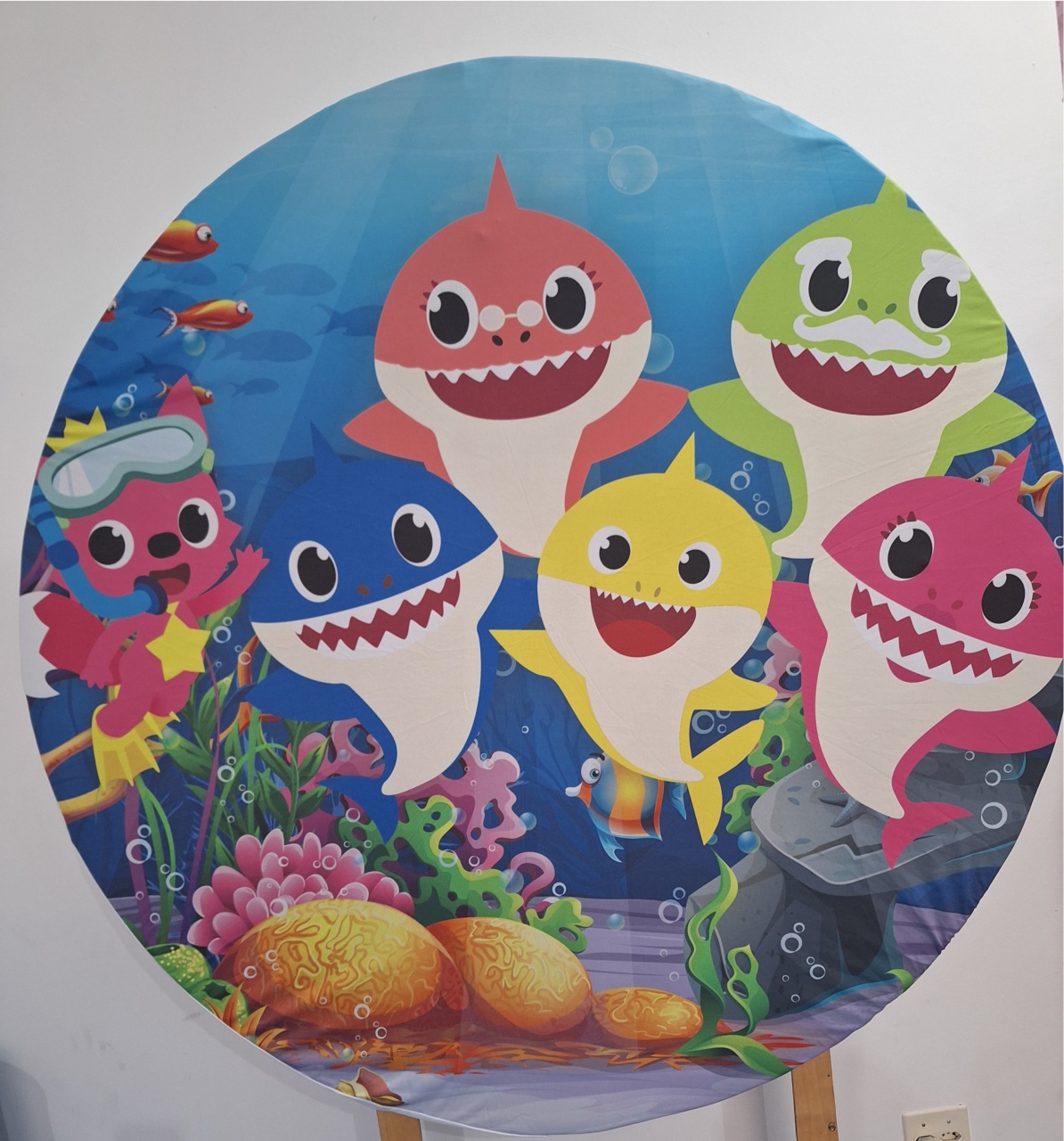 Painel Beby Shark - SonikaDecoracaohttps://wa.me/message/Q2BS5PB4ZSIYH1