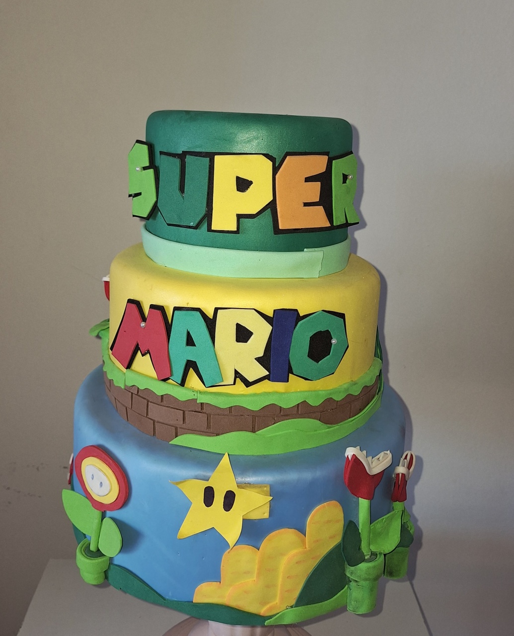 Bolo Super Super Mario - SonikaDecoracaohttps://wa.me/message/Q2BS5PB4ZSIYH1