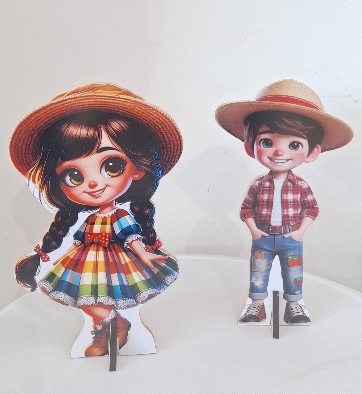 Display Festa Junina Casal - SonikaDecoracaohttps://wa.me/message/Q2BS5PB4ZSIYH1