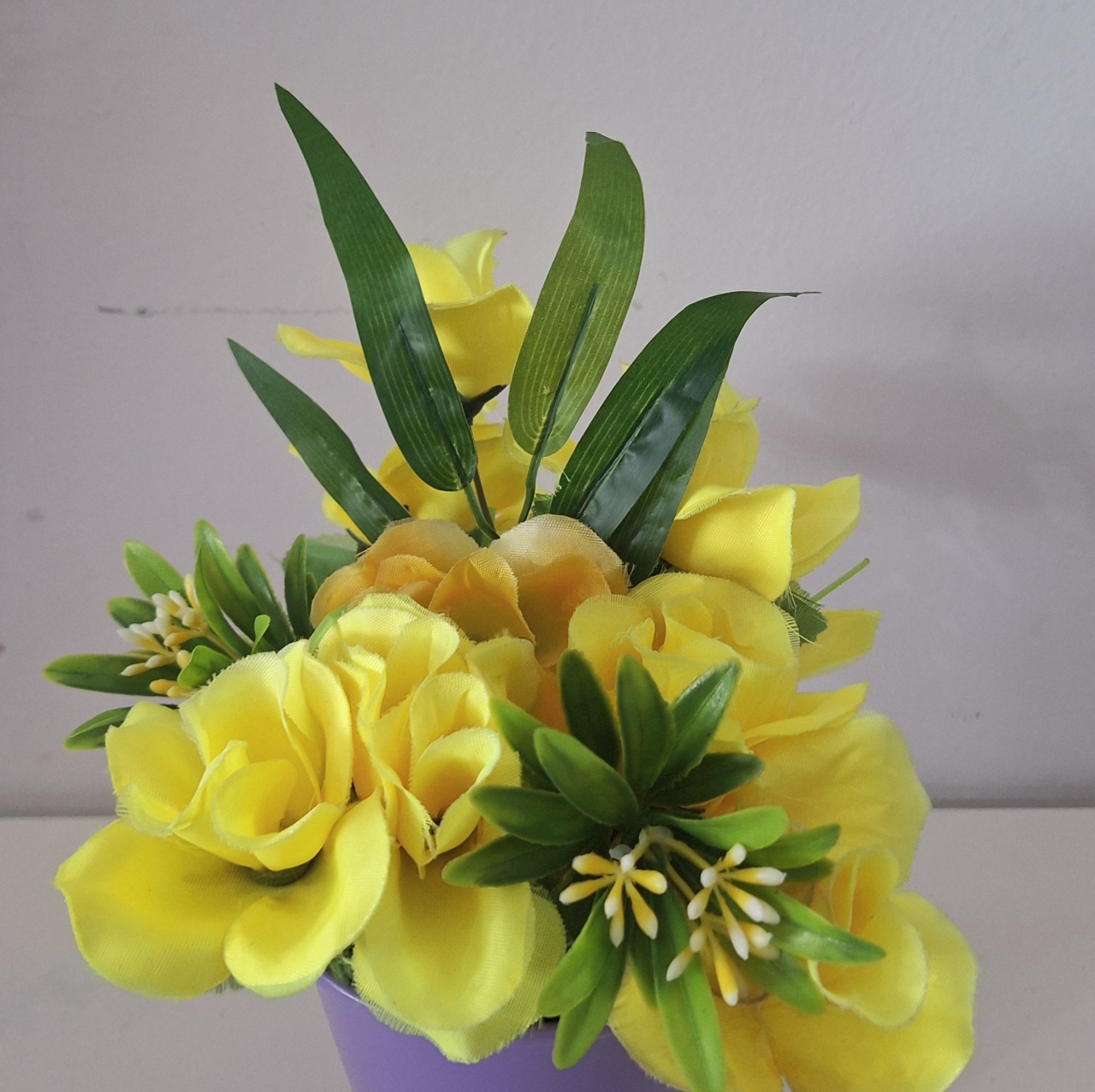 Arranjo de Flores Amarelo - SonikaDecoracaohttps://wa.me/message/Q2BS5PB4ZSIYH1