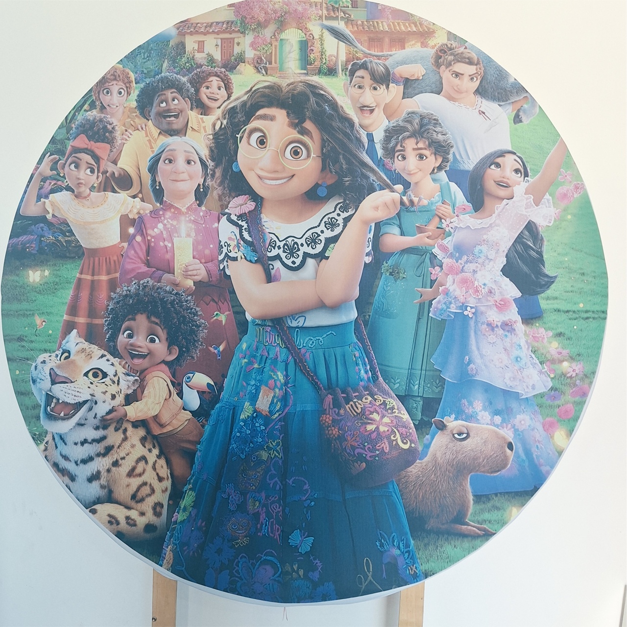 Painel Encanto - SonikaDecoracaohttps://wa.me/message/Q2BS5PB4ZSIYH1
