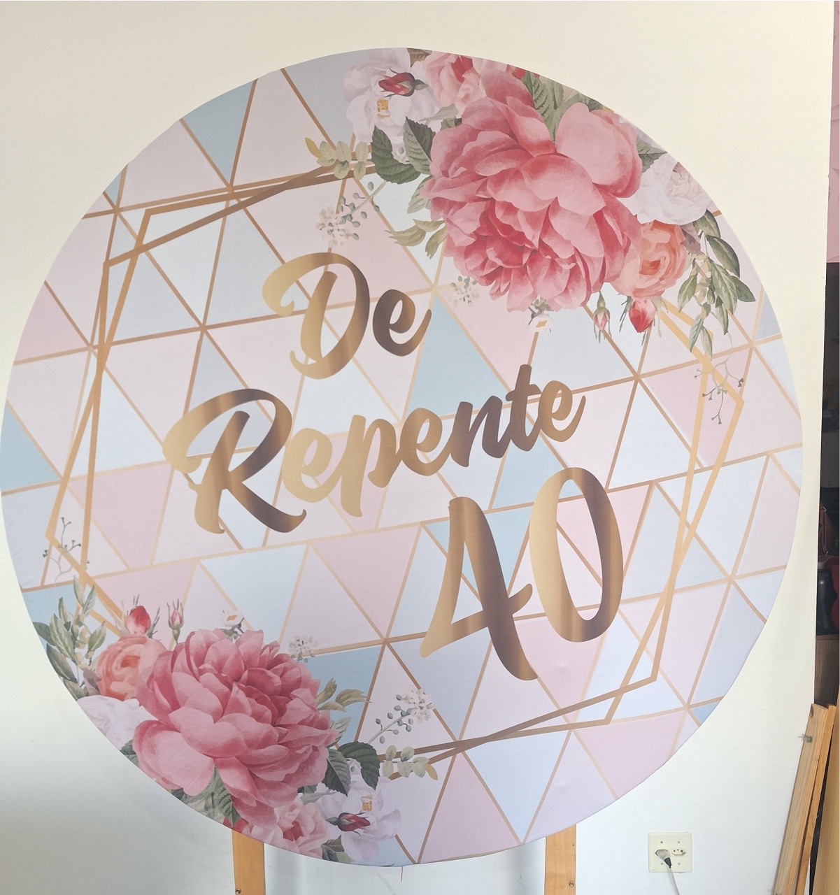 Painel de Repente 40 Anos Rosa - SonikaDecoracaohttps://wa.me/message/Q2BS5PB4ZSIYH1