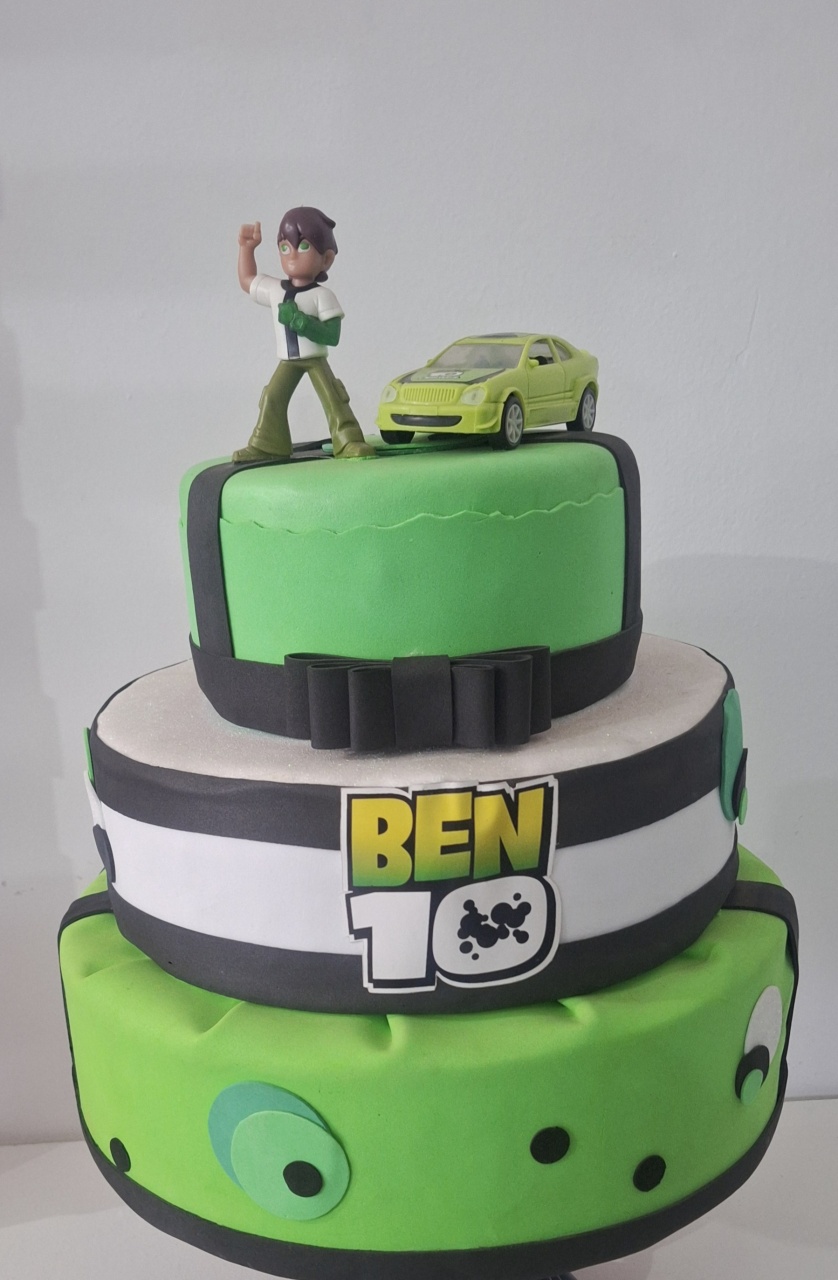 Bolo Fake Ben 10 - SonikaDecoracaohttps://wa.me/message/Q2BS5PB4ZSIYH1