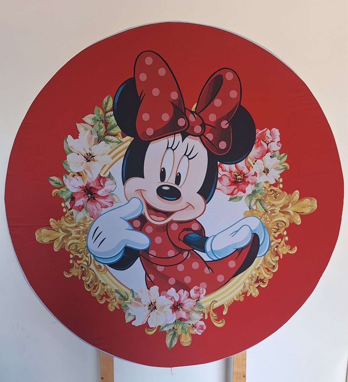 Painel Minney Vermelho   - SonikaDecoracaohttps://wa.me/message/Q2BS5PB4ZSIYH1