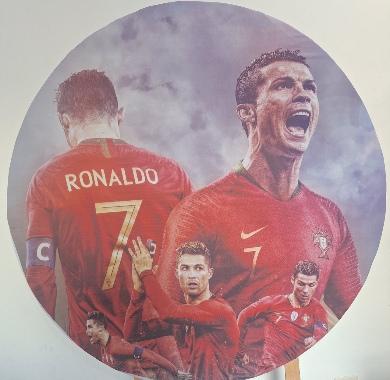 Painel Cristiano Ronaldo - SonikaDecoracaohttps://wa.me/message/Q2BS5PB4ZSIYH1