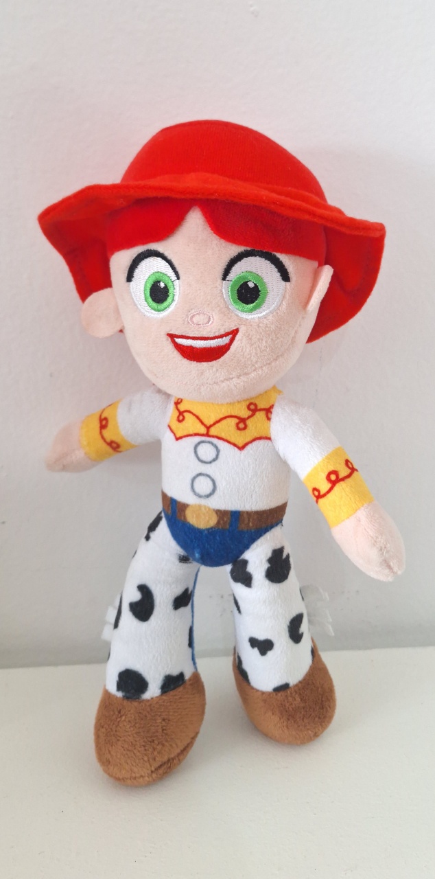 Pelucia Jessie Toy Story - SonikaDecoracaohttps://wa.me/message/Q2BS5PB4ZSIYH1
