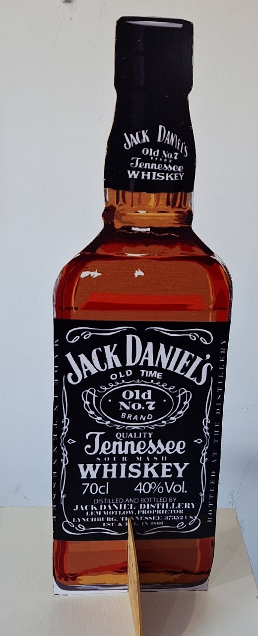 Display Chão Jack Daniels  - SonikaDecoracaohttps://wa.me/message/Q2BS5PB4ZSIYH1