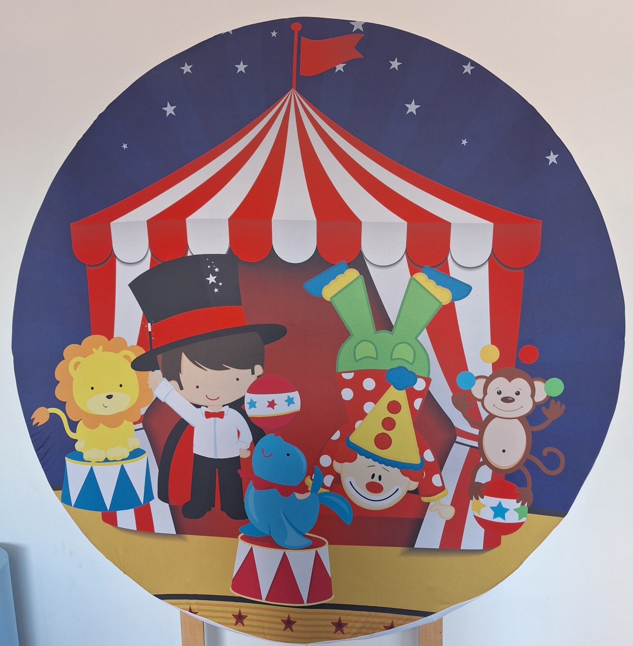 Painel Circo - SonikaDecoracaohttps://wa.me/message/Q2BS5PB4ZSIYH1
