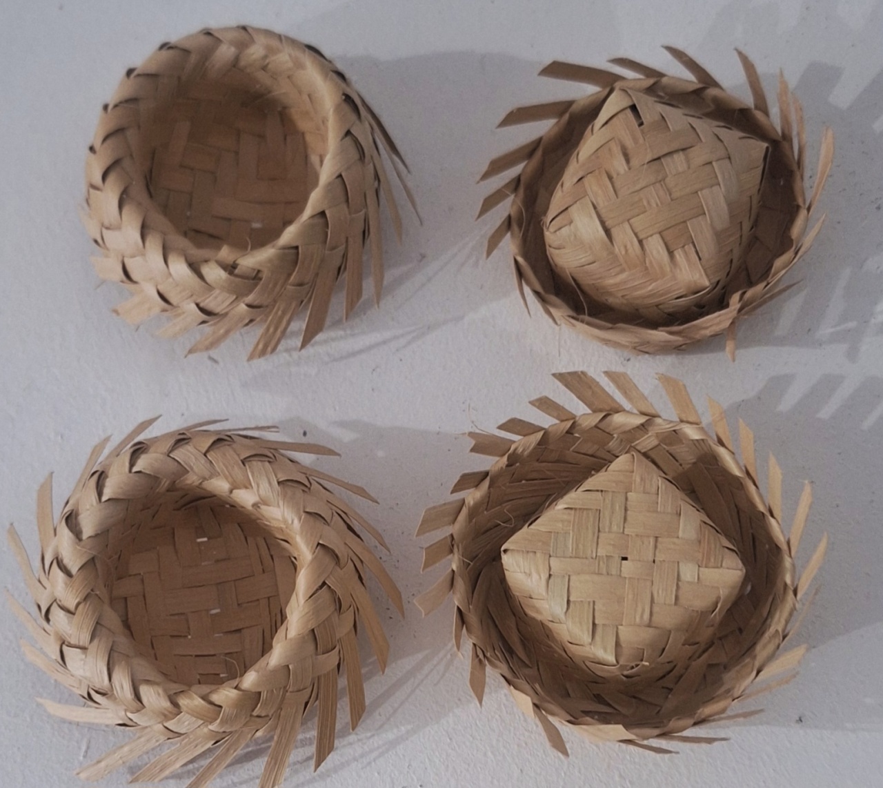 Mini Chapéu - SonikaDecoracaohttps://wa.me/message/Q2BS5PB4ZSIYH1