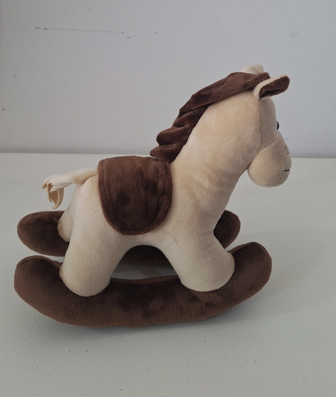 Pelucia Cavalinho Balanço - SonikaDecoracaohttps://wa.me/message/Q2BS5PB4ZSIYH1