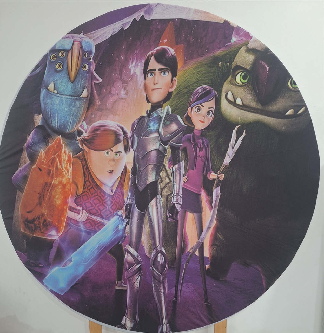Painel Caçadores de Monstros - SonikaDecoracaohttps://wa.me/message/Q2BS5PB4ZSIYH1