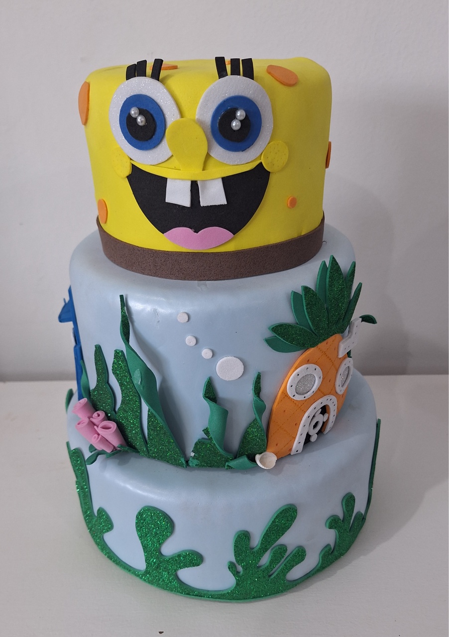 Bolo Fake Bob Esponja - SonikaDecoracaohttps://wa.me/message/Q2BS5PB4ZSIYH1