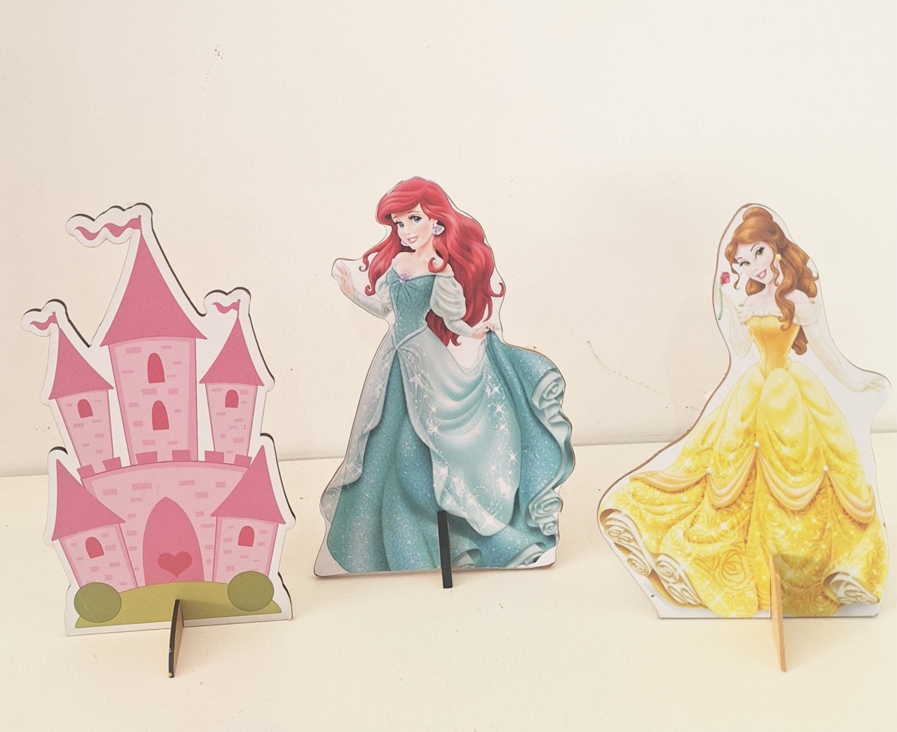 Display  As Princesas - SonikaDecoracaohttps://wa.me/message/Q2BS5PB4ZSIYH1