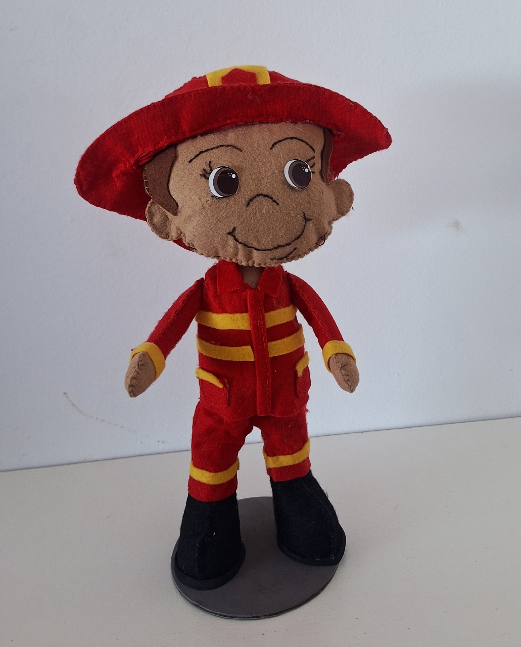  Bombeiro  Feltro - SonikaDecoracaohttps://wa.me/message/Q2BS5PB4ZSIYH1