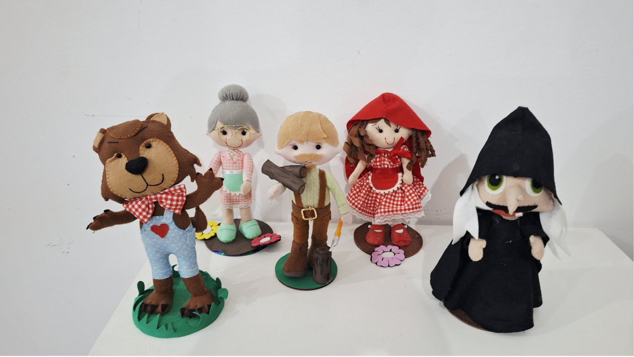 Personagem Chapeuzinho Vermalho - SonikaDecoracaohttps://wa.me/message/Q2BS5PB4ZSIYH1