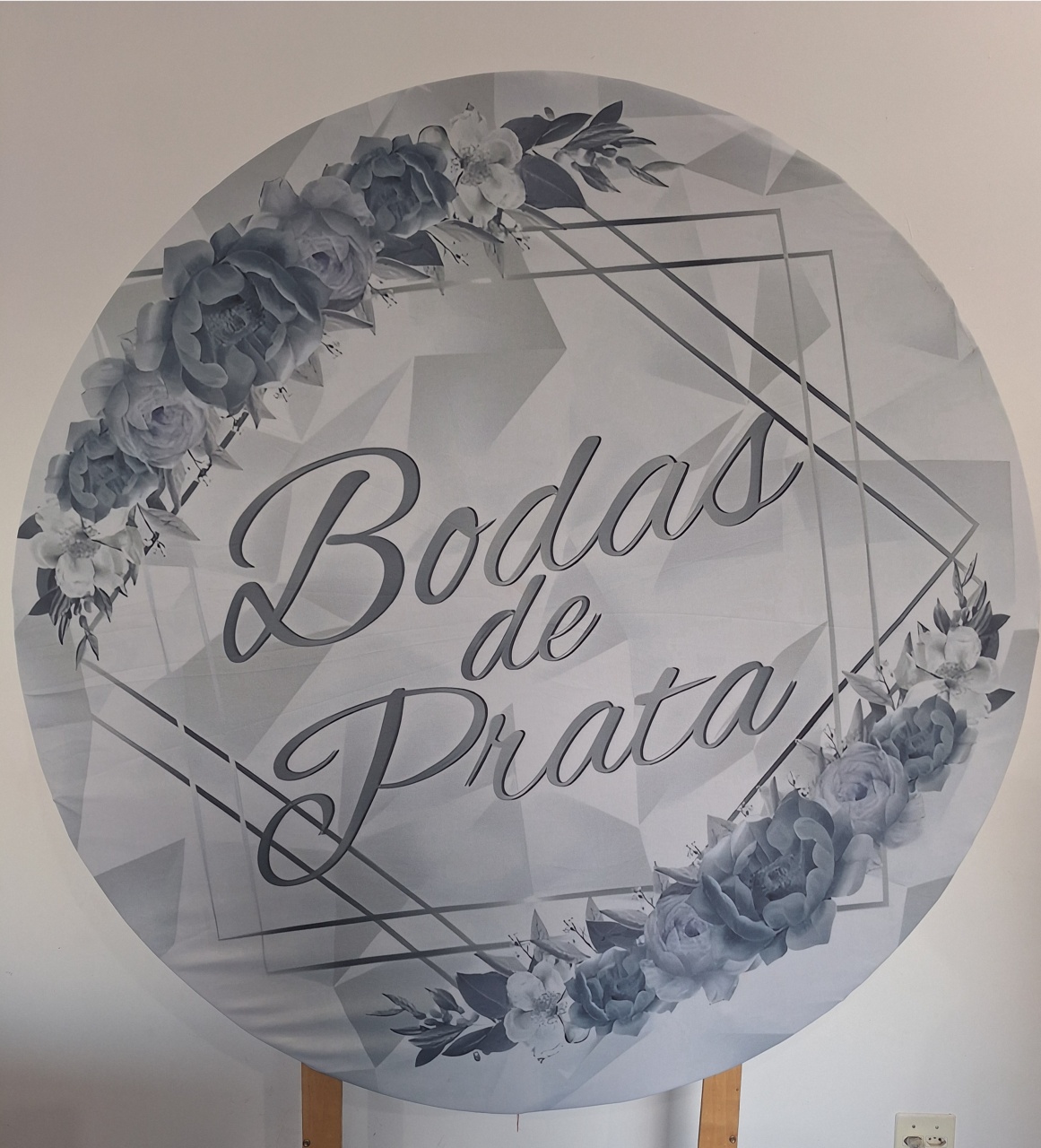 Painel Bodas de Prata  - SonikaDecoracaohttps://wa.me/message/Q2BS5PB4ZSIYH1