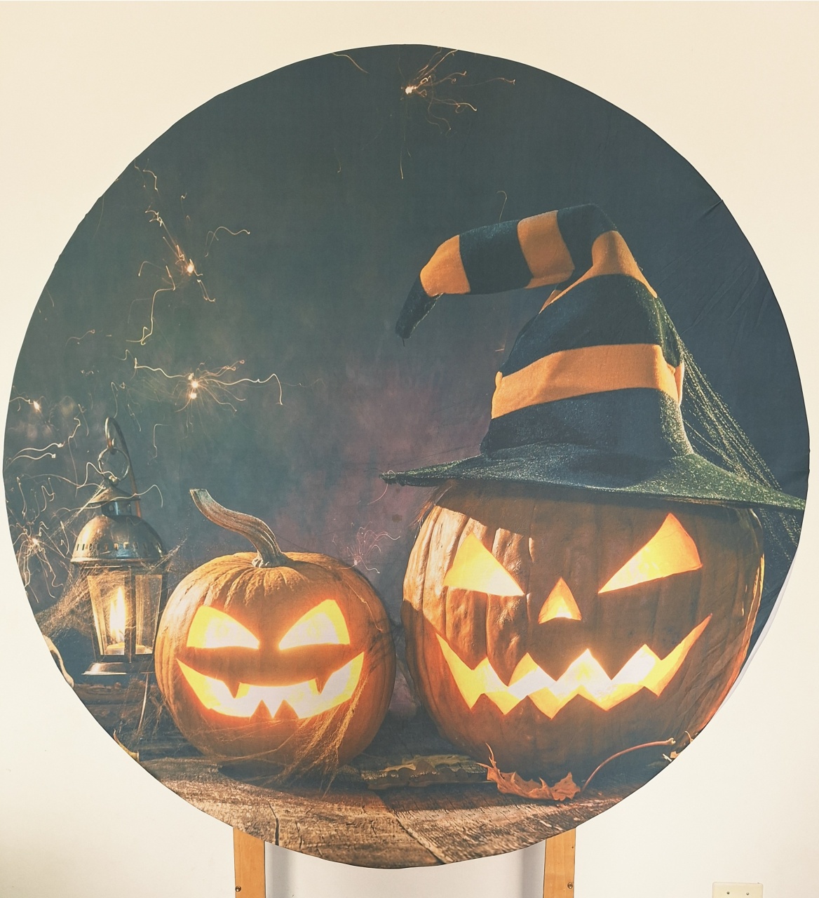 Painel Halloween 🎃 - SonikaDecoracaohttps://wa.me/message/Q2BS5PB4ZSIYH1