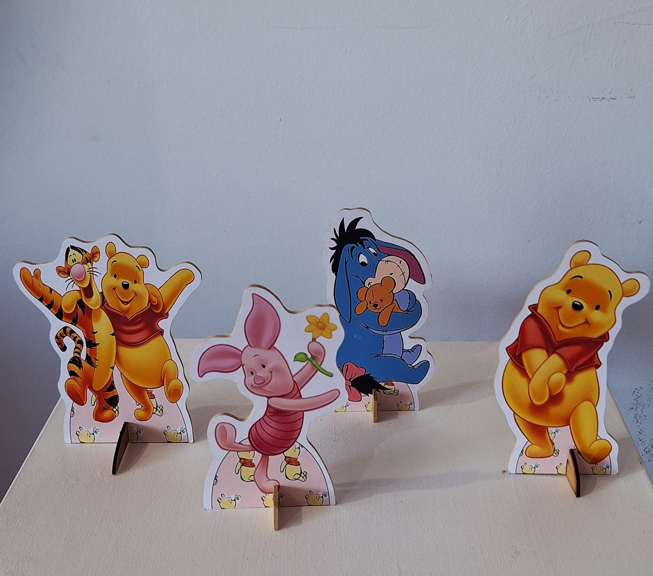Display Ursinho Pooh Mdf - SonikaDecoracaohttps://wa.me/message/Q2BS5PB4ZSIYH1