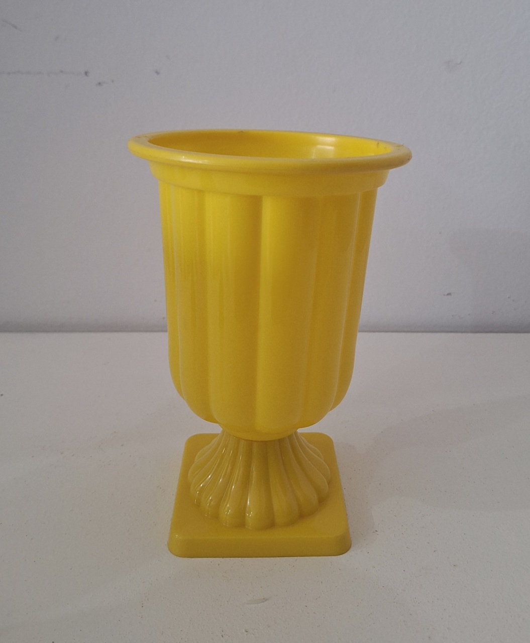 Vasinho Acr Amarelo - SonikaDecoracaohttps://wa.me/message/Q2BS5PB4ZSIYH1