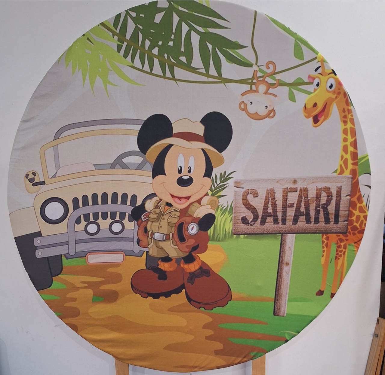 Painel Mickey Safary1 - SonikaDecoracaohttps://wa.me/message/Q2BS5PB4ZSIYH1