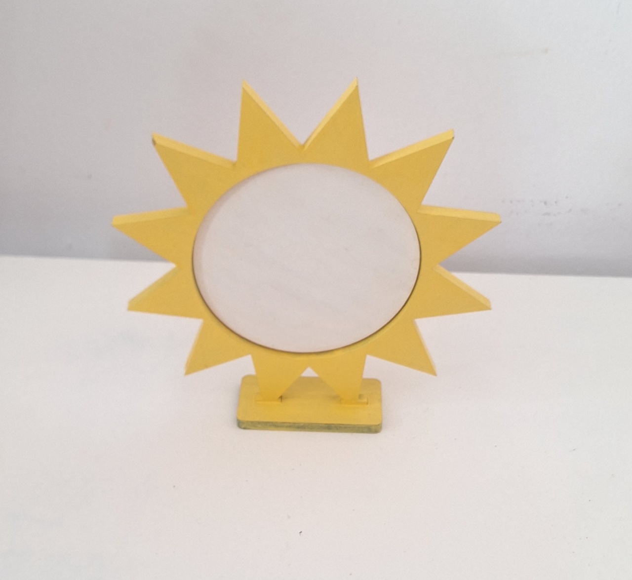 Display Sol - SonikaDecoracaohttps://wa.me/message/Q2BS5PB4ZSIYH1