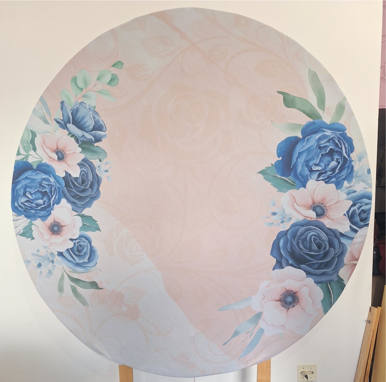 Painel Floral Azul /Rosa - SonikaDecoracaohttps://wa.me/message/Q2BS5PB4ZSIYH1