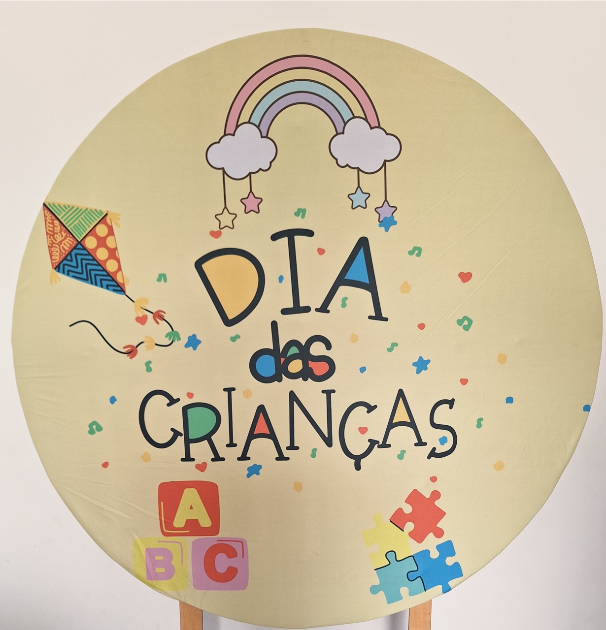 Painel Feliz Dia das Crianças - SonikaDecoracaohttps://wa.me/message/Q2BS5PB4ZSIYH1
