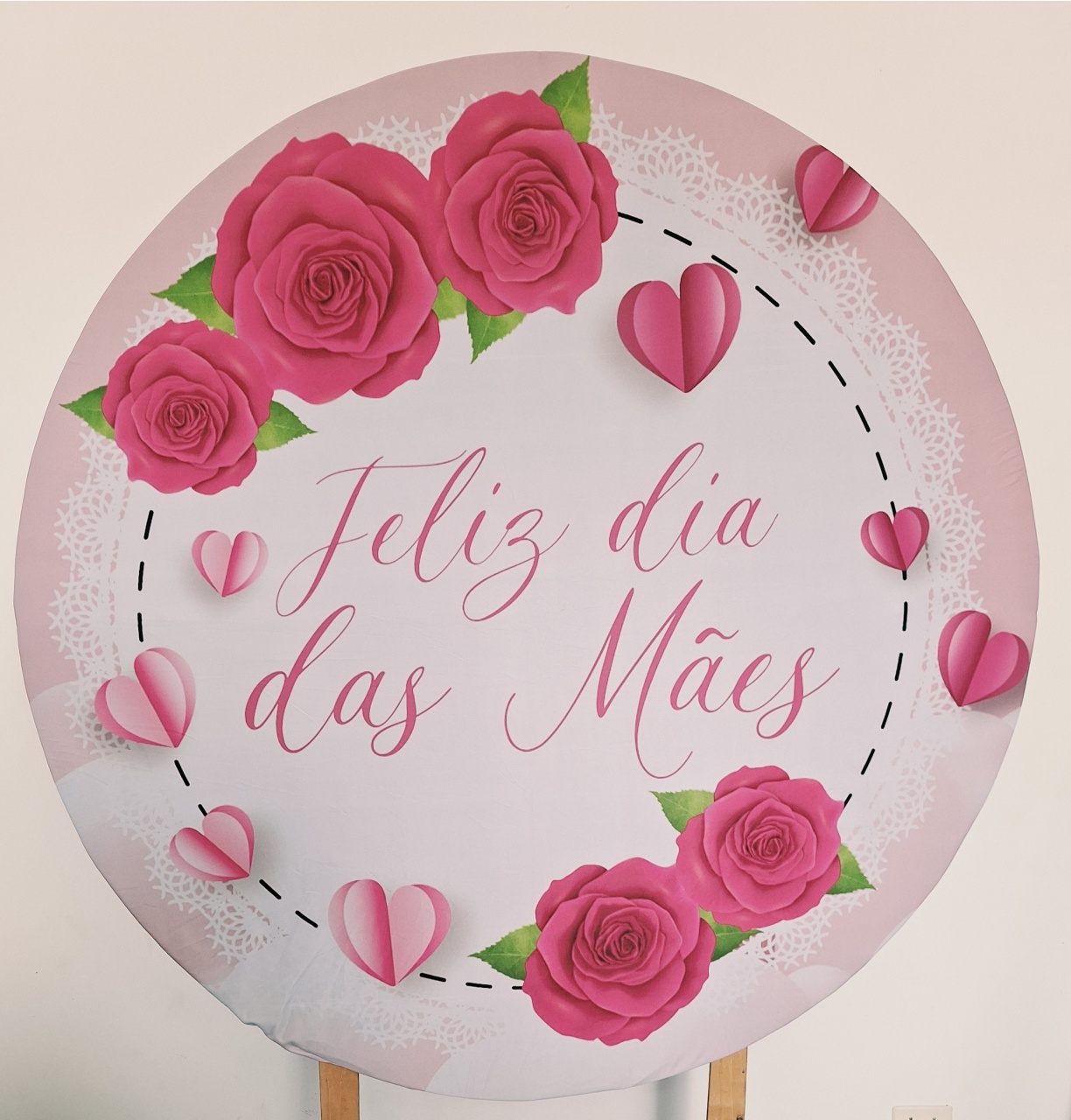 Painel Feliz Dia das Maes Coração - SonikaDecoracaohttps://wa.me/message/Q2BS5PB4ZSIYH1