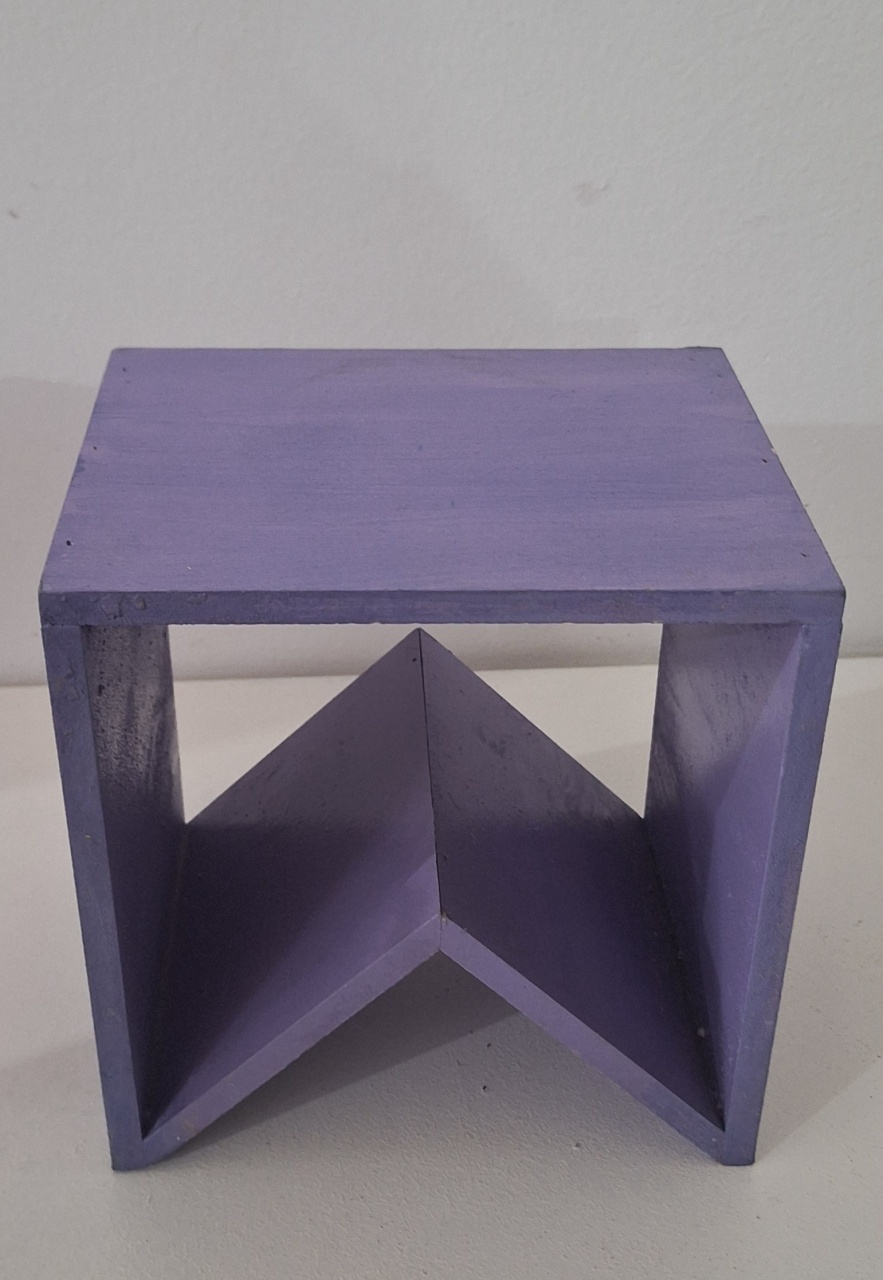 Banquinho Banderola Lilas - SonikaDecoracaohttps://wa.me/message/Q2BS5PB4ZSIYH1