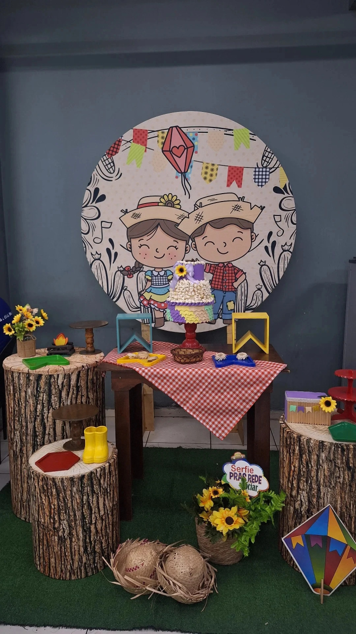Kit Festa Junina Casal 2 - SonikaDecoracaohttps://wa.me/message/Q2BS5PB4ZSIYH1