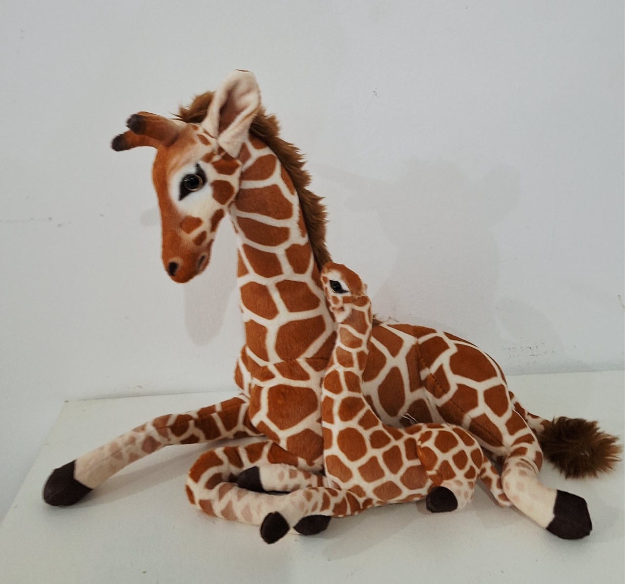 Pelucia Girafa C/ Filhote - SonikaDecoracaohttps://wa.me/message/Q2BS5PB4ZSIYH1