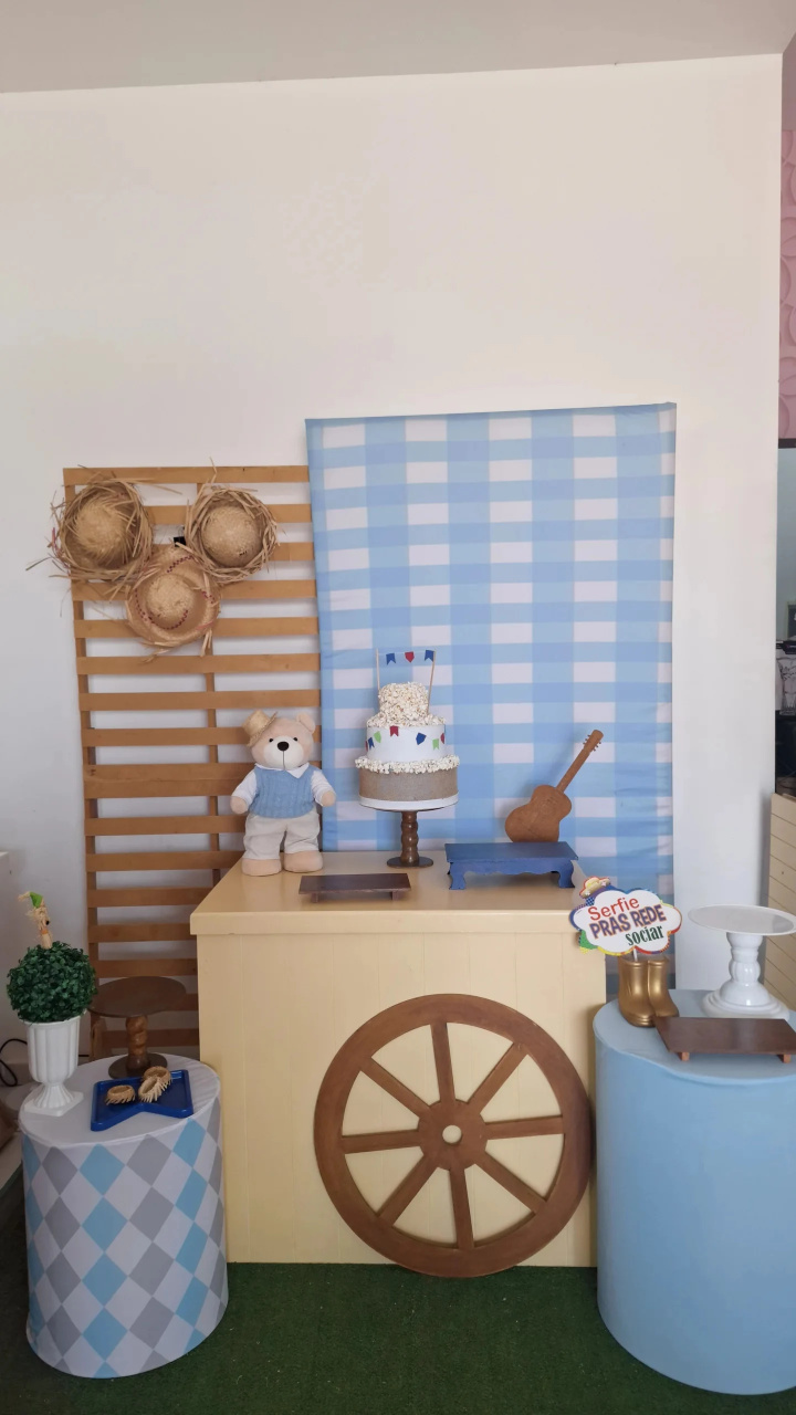 Kit Festa Junina Azul Ripado - SonikaDecoracaohttps://wa.me/message/Q2BS5PB4ZSIYH1