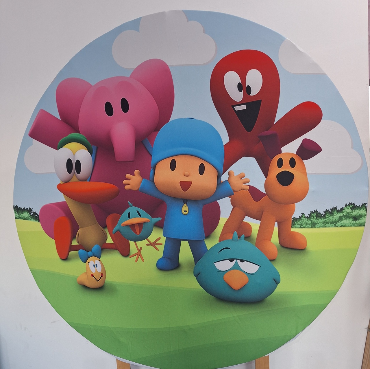 Painel Pocoyo 1 - SonikaDecoracaohttps://wa.me/message/Q2BS5PB4ZSIYH1