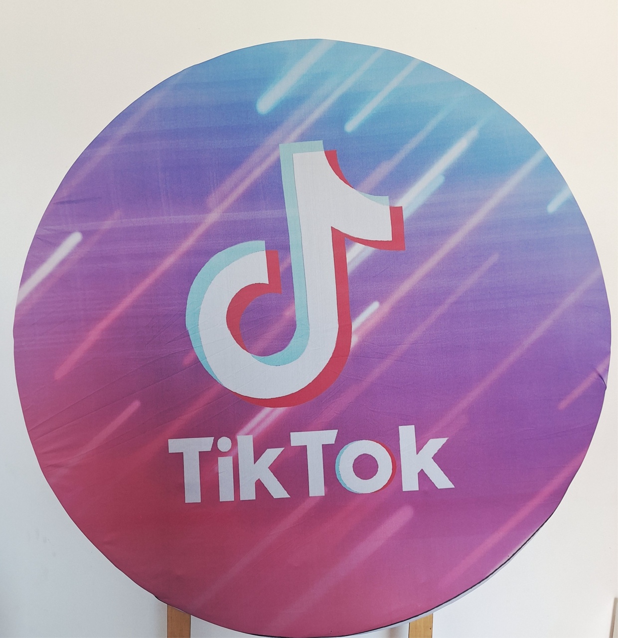 Painel Tik Tok Rosa - SonikaDecoracaohttps://wa.me/message/Q2BS5PB4ZSIYH1
