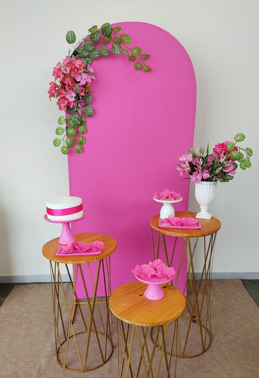 Kit Adulto Mini Party Painel Romano Com Arranjo - Loja Lepetit Locação