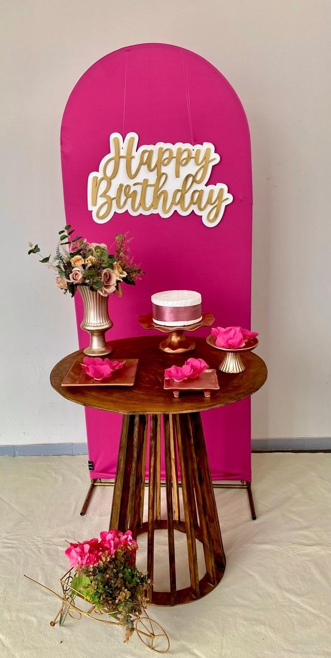 Kit Adulto Mini Cenário Rosa Painel Romano  - Loja Lepetit Locação