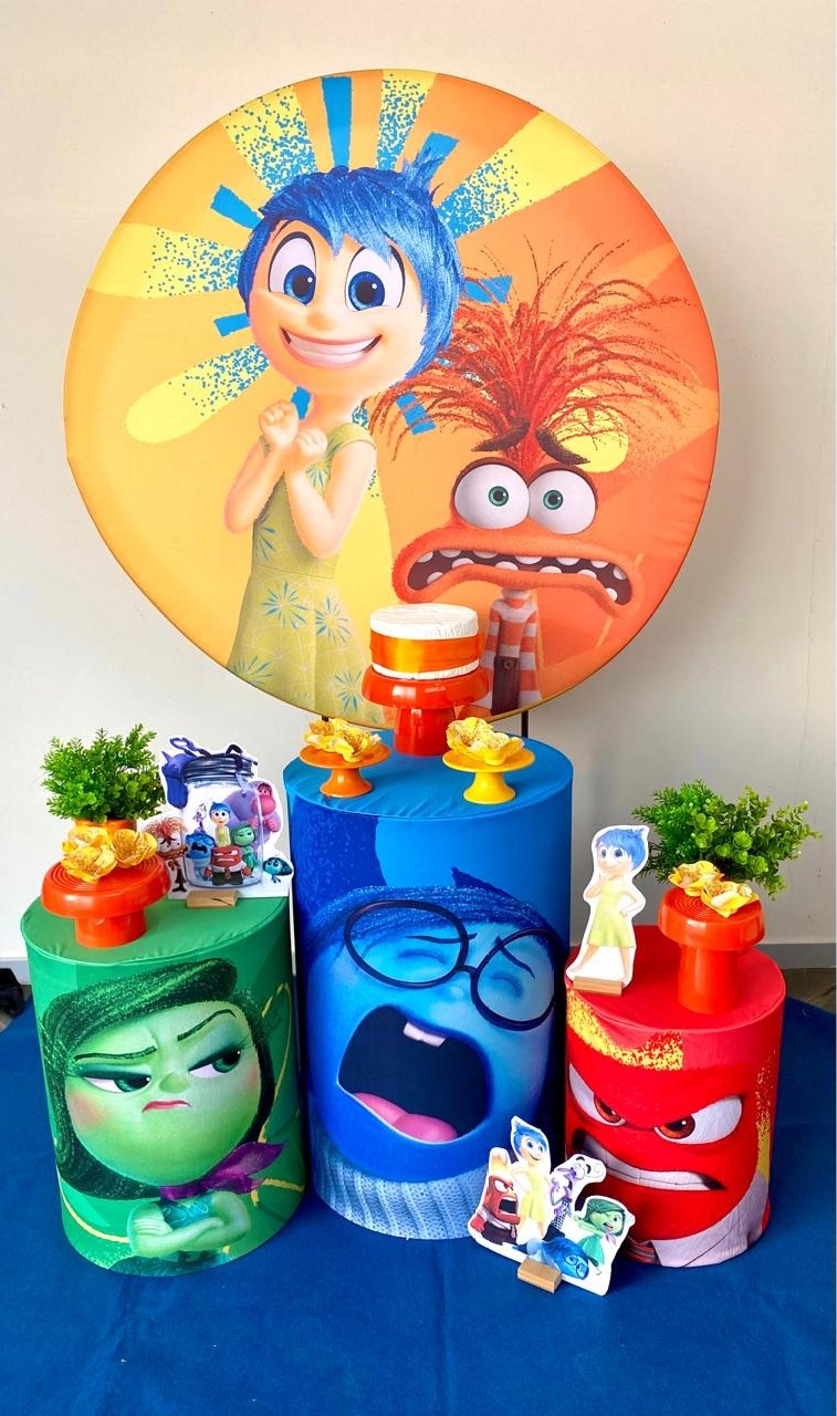Kit Infantil Mini Cenário Divertidamente  - Loja Lepetit Locação