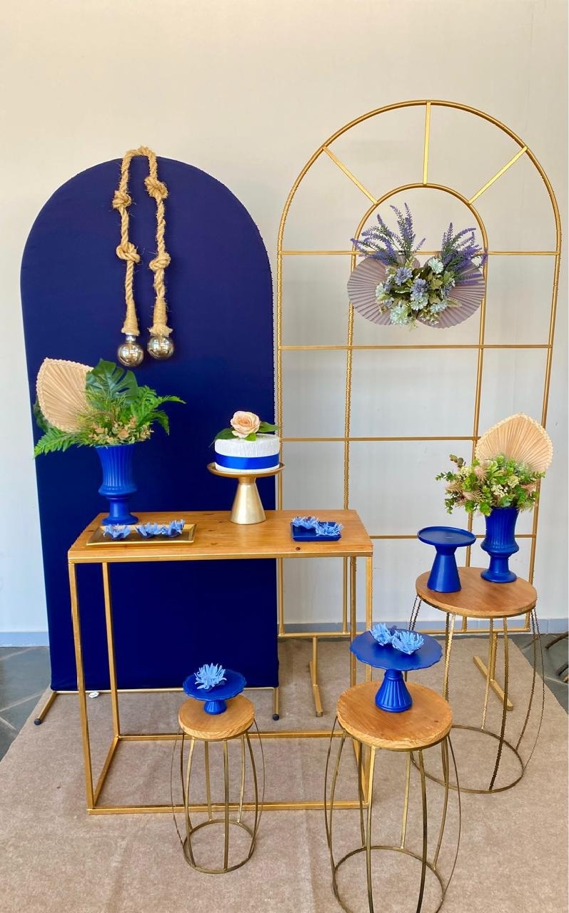 Kit Adulto Mini Party Premium Painel Janela/Romano Floral Azul E Luminária - Loja Lepetit Locação