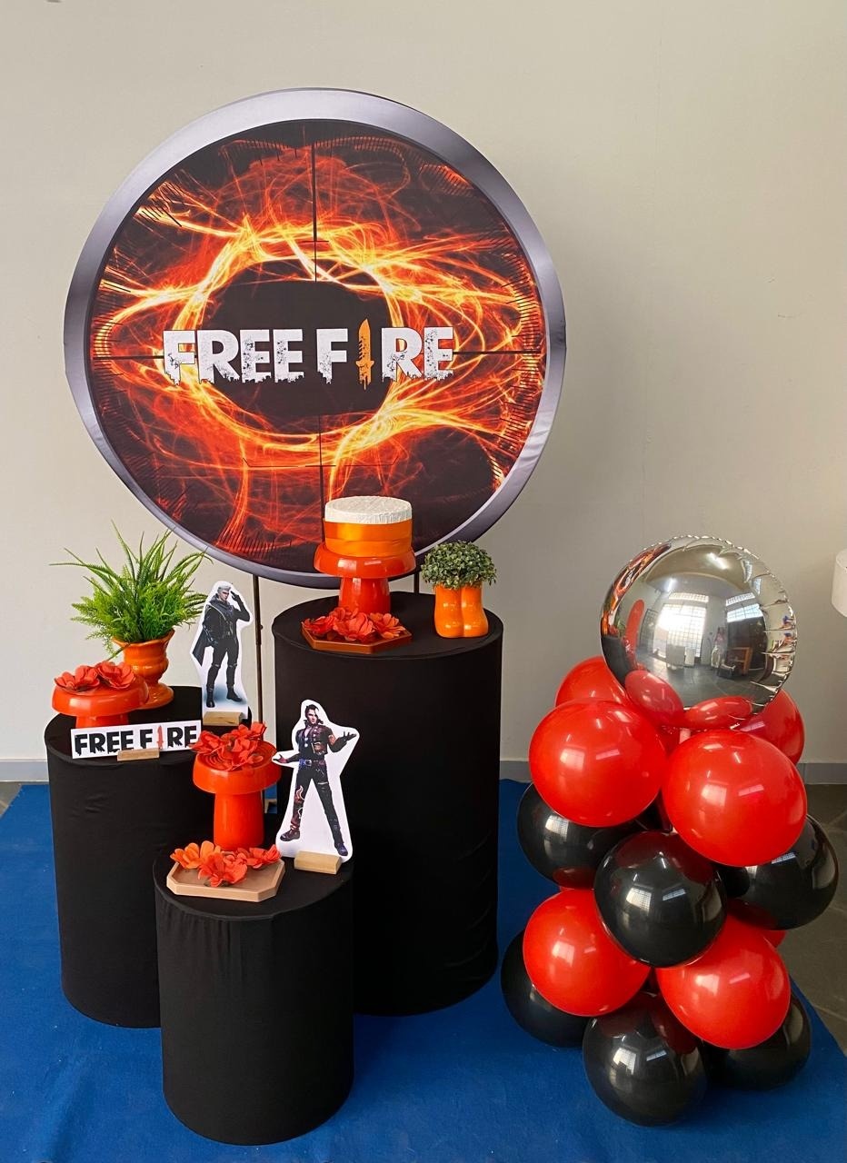 Kit Infantil Mini Cenário  Free Fire - Loja Lepetit Locação