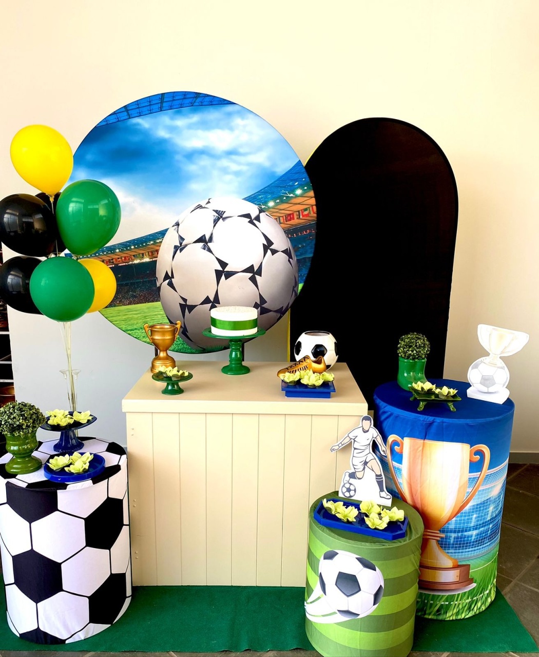Kit Infantil Mini Party Futebol   - Loja Lepetit Locação