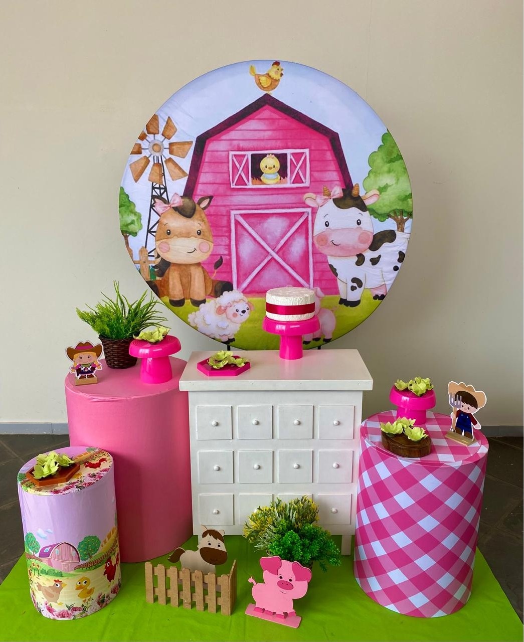 Kit Infantil Mini Party  Fazendinha Rosa  - Loja Lepetit Locação