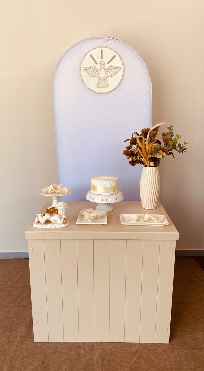 Kit Batizado Mini Cenário Painel Branco Divino - Loja Lepetit Locação