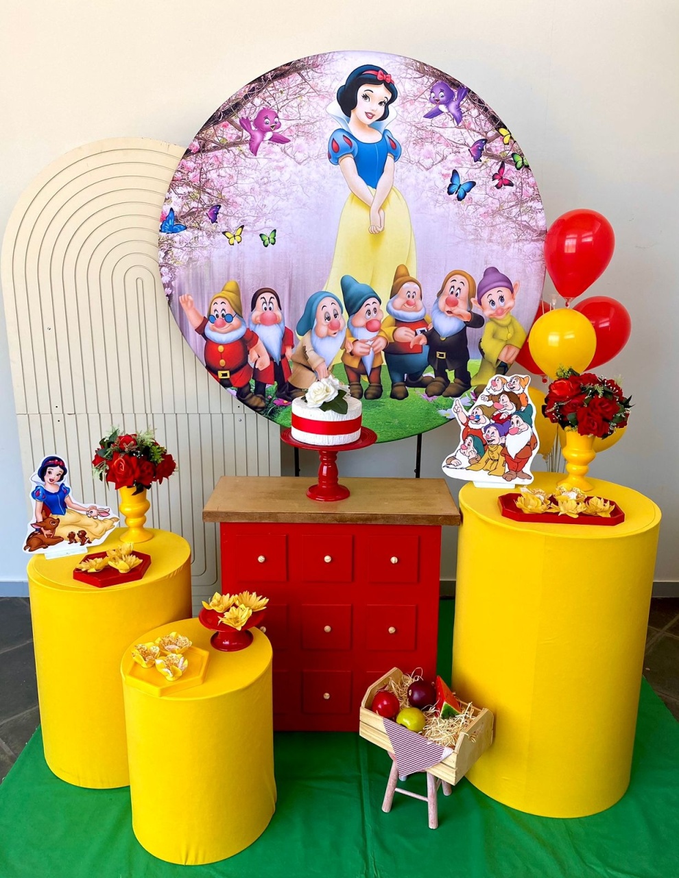 Kit Infantil Mini Party  P Branca de Neve   - Loja Lepetit Locação